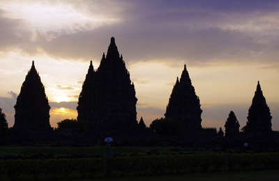 Genießen Sie die Reise mit Bali Ferry