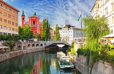 Fahrpläne und Sonderangebote