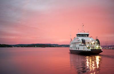 Fahrpläne und Sonderangebote